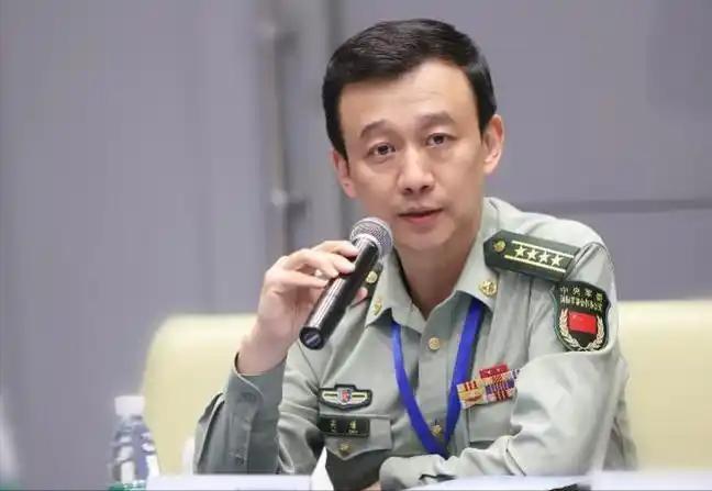 吴谦大校警告：人民如果长期歌舞升平、娱乐至死离危亡就不远了(图4)