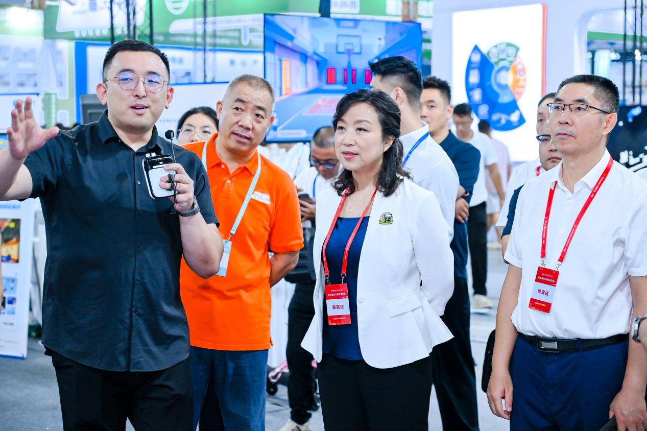 “数智体教·质育未来”智慧体育产业专题展亮相第五届四川教育博览会(图2)