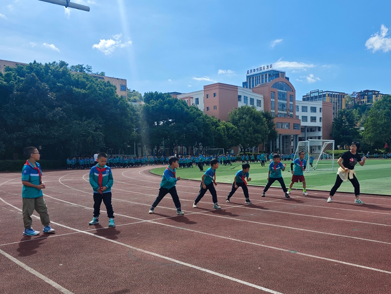 刷脸消费、AI体育……贵州仁怀：“百千万工程”推动学校换新颜(图4)