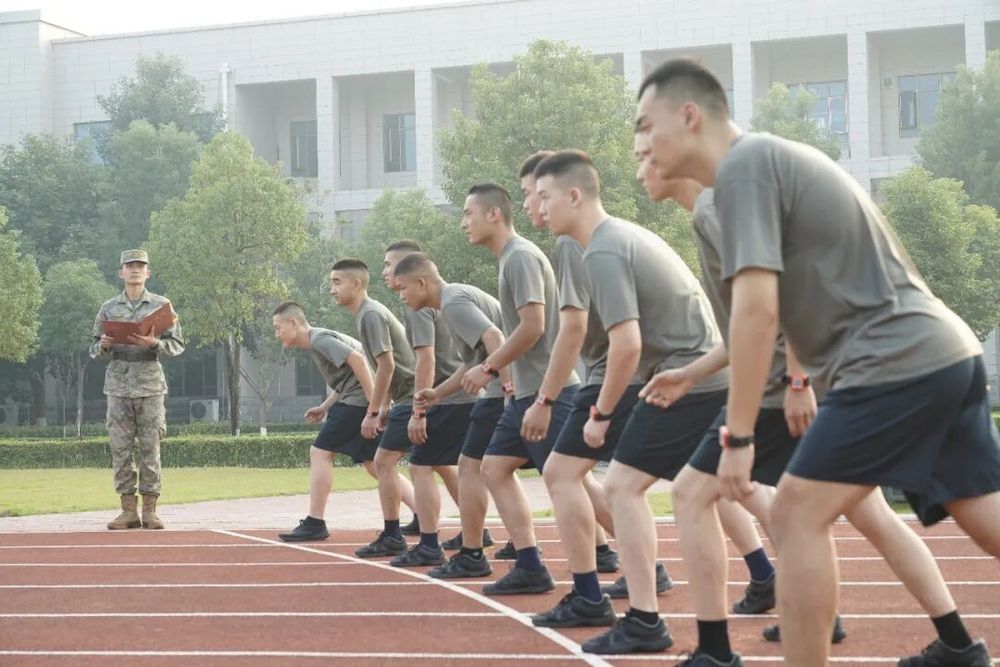 “智能考官”来啦！军事体育训练加速转型升级(图8)