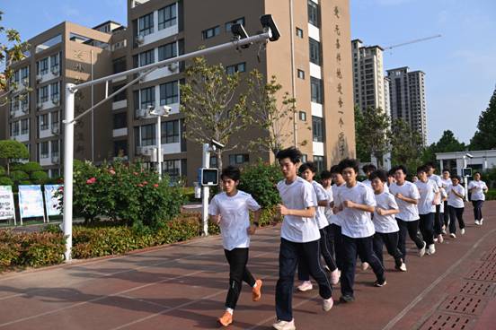 AI赋能育新机 数智筑梦向未来 中国移动助力洛阳中成外国语打造民办教育数字化标杆(图6)