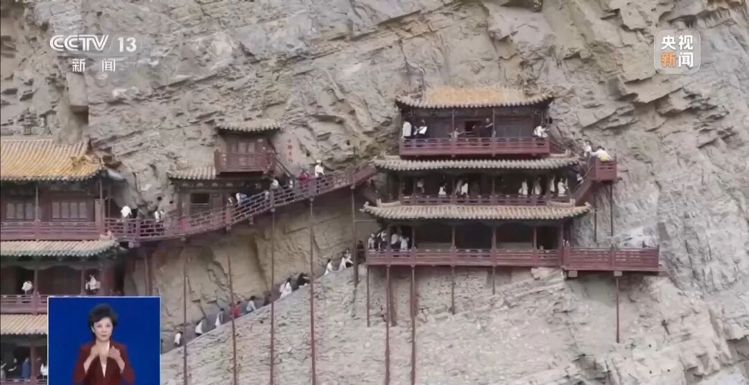 知名4A级景区被曝光：游客凌晨5点排队买不到票黄牛却能买到售罄票100元的票翻倍加价黑车揽客到危险地区打卡拍照！当地通报(图14)