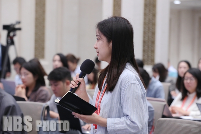 国家统计局新闻发言人就2026年4月份国民经济运行情况答记者问(图2)