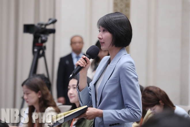 国家统计局新闻发言人就2026年4月份国民经济运行情况答记者问(图1)