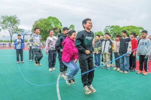 湖南立法为“消失的体育课”撑腰(图1)
